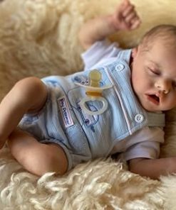 Zero Pam Real Life Reborn Baby Dolls 18 inch,Soft Cuddle Cloth Body Handmade Advanced Painted Sleeping Mouth Open Baby Doll for Boys Realistic Newborn Dolls with Accessories Toy for Kids 2