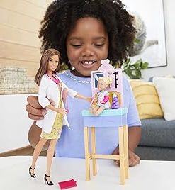 Barbie Pediatrician Playset, Brunette Doll (12-in/30.40-cm), Exam Table, X-ray, Stethoscope, Tool, Clip Board, Patient Doll, Teddy Bear, Great Gift for Ages 3 Years Old & Up 2