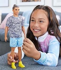 Barbie Fashionistas Ken Fashion Doll #204 with Brown Hair in Man Bun Wearing Paisley Tee & Shorts with Yellow Sneakers 2
