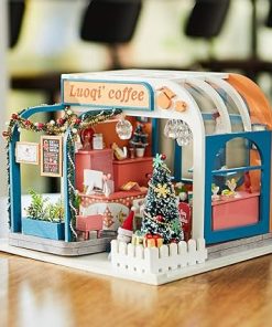 1:24 Cool Beans Boutique Miniature Dollhouse DIY Kit – Wooden Coffee Shop with Christmas Tree (Assembly Required) K046 2