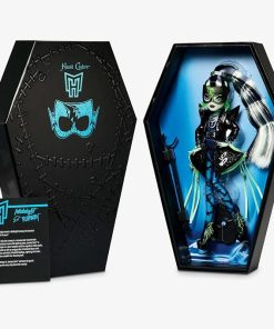 Monster High Haunt Couture Midnight Runway Frankie Stein Doll 2