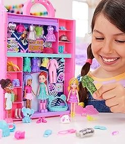 Polly Pocket Closet Playset with 4 Dolls (3-inch), 3 Pets & 50 Accessories, Stylin’ Safari Fashion Collection Carrying Case 2