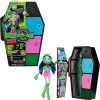 Monster High Monstrous Secrets Neon Scare Series Set with Articulated Doll Ghoulia Yelps, Locker, Over 19 Surprises, Over 125 Looks to Create, Children’s Toy, from 3 Years, HNF81