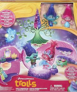 TROLLS Poppy’s Coronation Pod Doll 2
